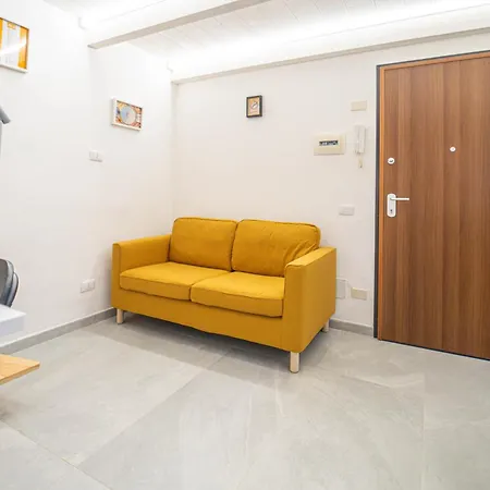 Metro Yellow شقة